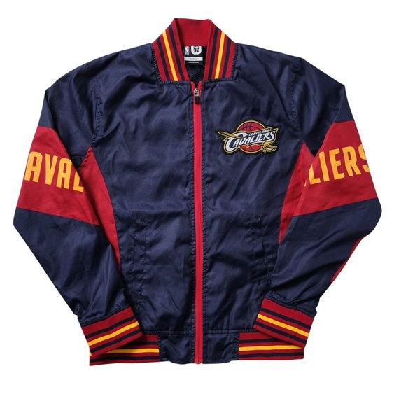 NBA Cleveland Cavaliers Jacket Double Sided Men’s Size Medium - Picture 1 of 15